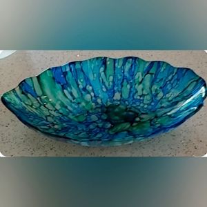 Reverse painted blue green glass decorative dish leaf-shaped bowl